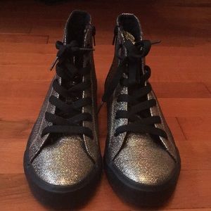 ✨Sparkly holographic high tops w/ black lacing✨